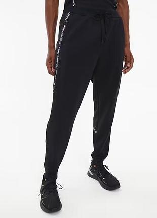 Спортивні штани calvin klein 261125