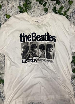 Біла футболка the beatles.розмір l