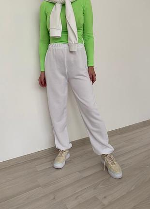 Белые джогеры prettylittlething