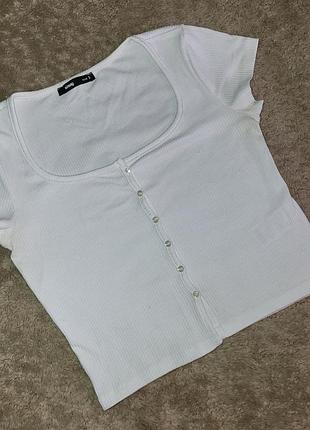 Кроп топ на пуговках