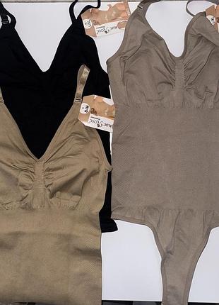 Утягуючий жіночий боді чорний