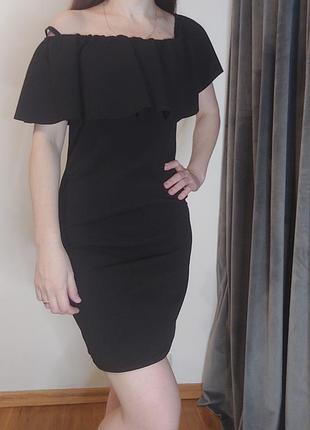 Платье черное, тянется. 2
