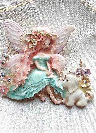 Брошка " казкова фея та песик" 6,4 см