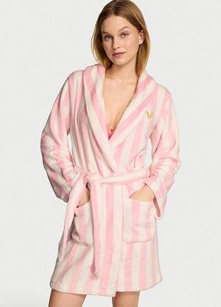 Розовый халат victoria’s secret оригинал cozy plush robe теплый халат розовая полоска