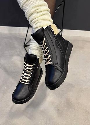 Жіночі кеди натуральна шкіра чорні