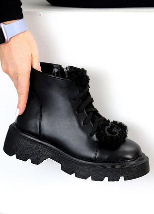 Трендовые зимние ботинки в стиле бренда