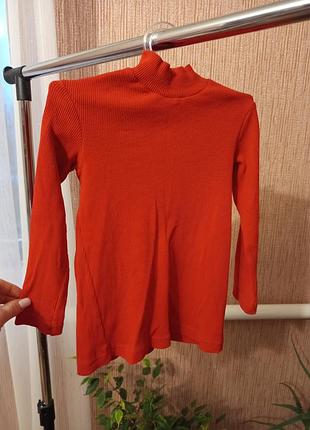 Водолазка красного цвета для девочки