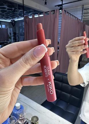 Помада для губ kiko & emma roberts 01 caramel swirl