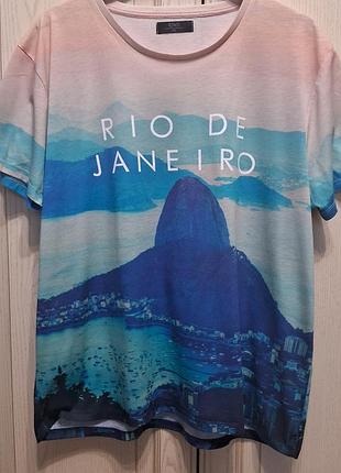 Футболка стильная