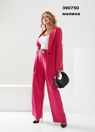 Костюм жіночий