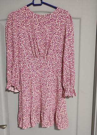 Очень красивое, легкое платье