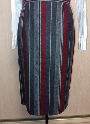 Шерстяная итальянская деловая юбка в полоску