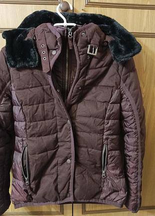 Якісна куртка від відомого бренду
