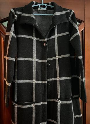 Жіночий кардиган пальто в клітку