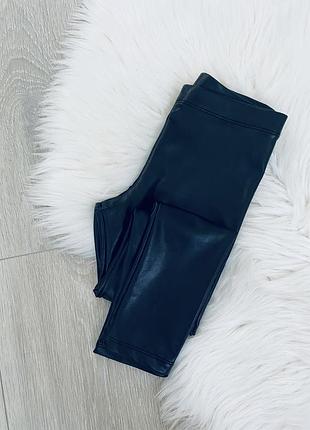 Дитячі лосини h&m на дівчинку 4-5 років | еко шкіра | чорні