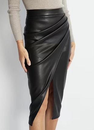 Жіноча спідниця з екошкіри утеплена