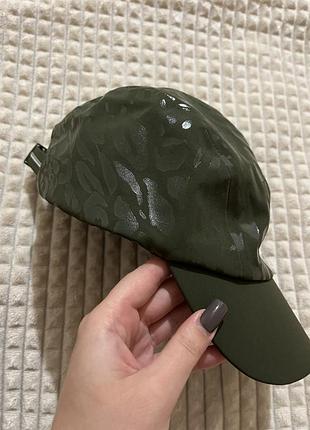 Кепка adidas унісекс (темно-зелена/хакі)