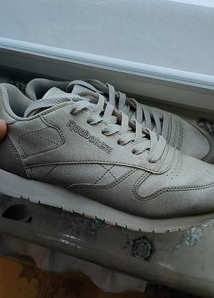 Кроссовки reebok 37