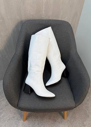 Жіночі чоботи із натуральної шкіри на підборах victoria