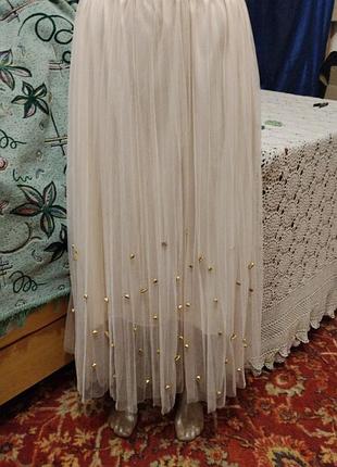 Кремовая пышная юбка декор