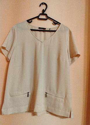 Гарна кофтинка з софту