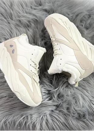 Утеплені зимові кросівки на хутрі розмір 39