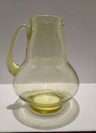 Глечик з товстого скла