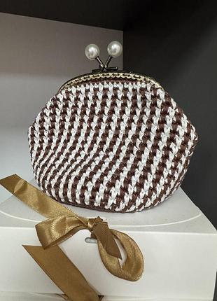 Косметичка ручної роботи з жемчужинами