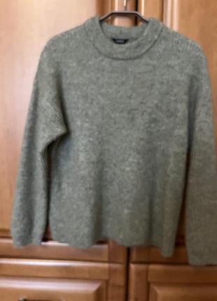 Светер з вовни