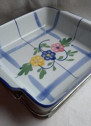 Керамічна страва для запікання з підставкою германія.