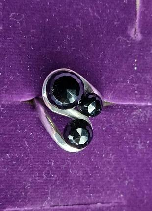 Каблетка серебряная с агатом