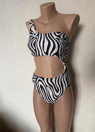 Купалтник суцільний розміру м