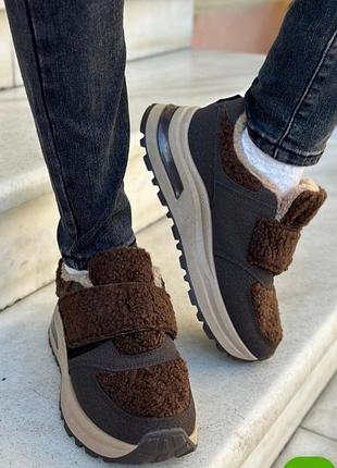 Кроссовки утепленные