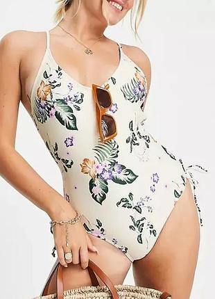 Слитный купальник в цветочный принт vero moda🌴🌹🌴