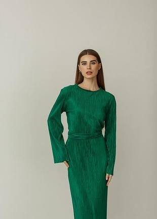 Сукня від українського бренду jo’da. тканина плісе. колір зелений.