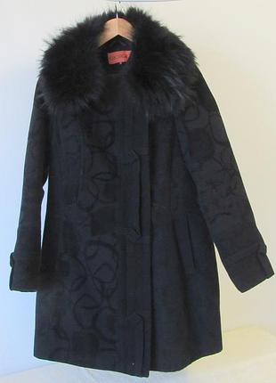 Пальто зимнее черного цвета