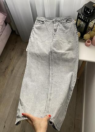 Сірі джинси штани прямі