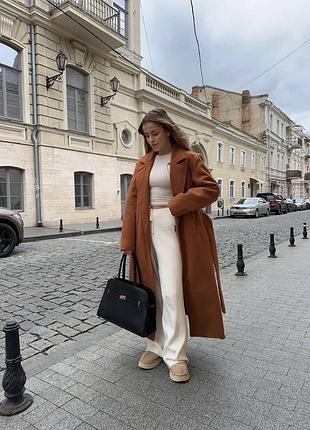 Жіноче довге пальто