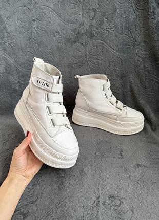 Женские кожаные ботинки белые на платформе 35 -36 размер