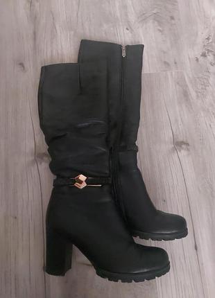 Зимние женские сапоги 37 г.