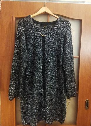 Черно белый кардиган вязаный с мохеровым/ворсистым эффектом.