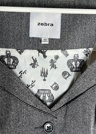 Жіноча накидка zebra xs 2