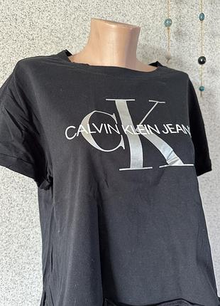 Calvin klein футболка оверсайз размера л