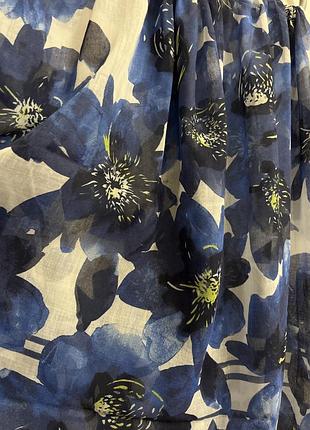 Объемный шарф с цветочным принтом