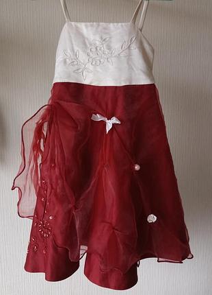 Нарядное платье  2-3 года