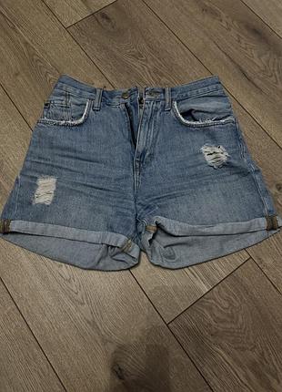 Джинсовые шорты