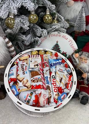 Кругла коробочка «з новим роком та різдвом»