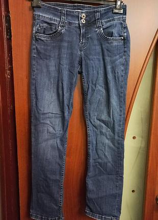 Джинси pepe jeans  gen прямого крою із середньою посадкою.