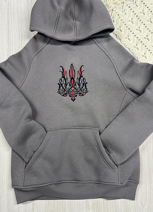 Худи на флисе с вышивкой трезубец