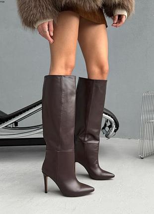 Чоботи жіночі коричневі шкіра на підборах / шкіряні чоботи шоколадного кольору на підборах / коричневі чоботи на каблуках